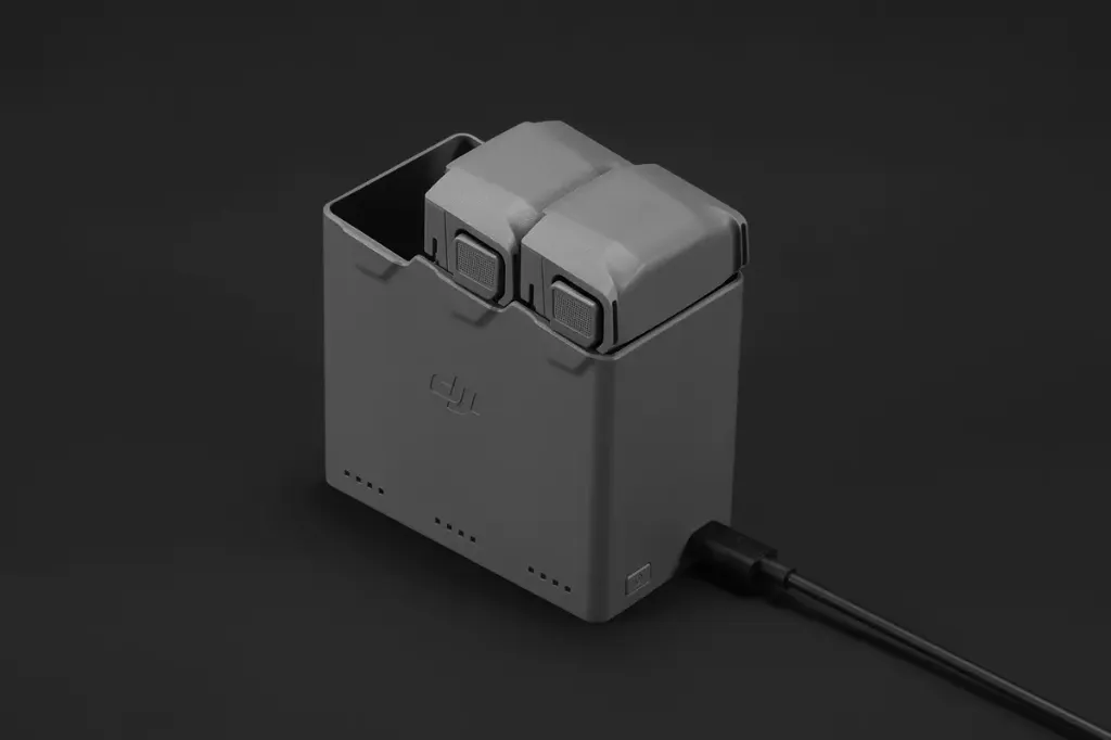 DJI Mini 5 Pro Two-Way Charging Hub 1.webp